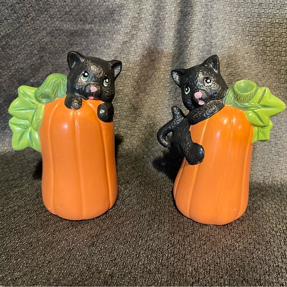 Vintage 1994 Loomco halloween figurines. Cats in pumpkins - Picture 3 of 9